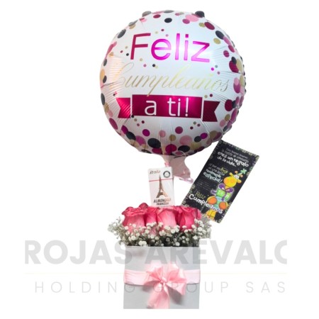 Caja Cuadrada de Rosas con Globo, Almendras y Tarjeta - Celebración Perfecta